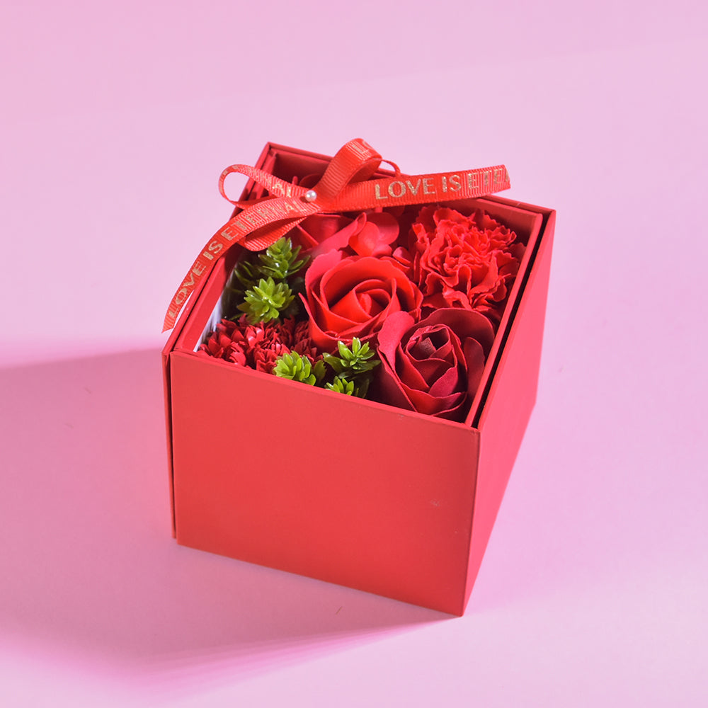 MaMa Forever Rose Necklace Box Red Mother's Day Gift Idea